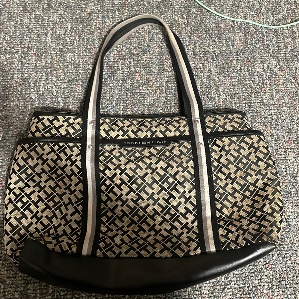 Tommy Hilfiger handbag